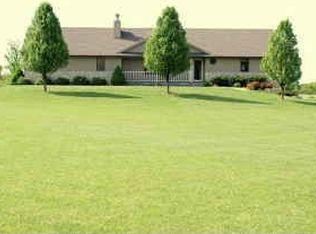 5525 SE 45th St, Tecumseh, KS 66542