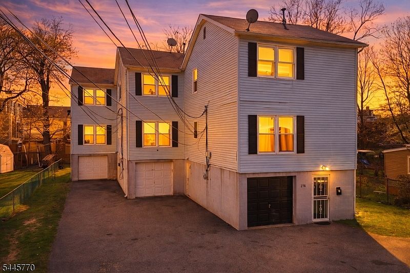 1st image of 216-218 New St #A