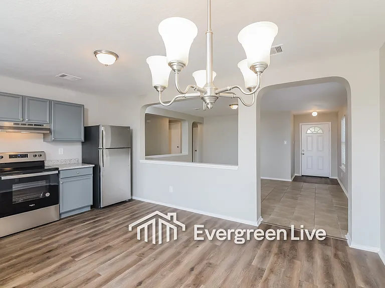 9218 Blazer Pl — Photo 7