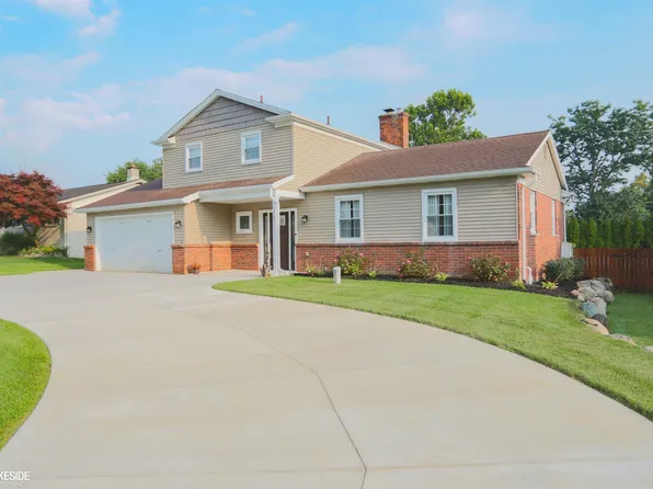 11443 S Crestline Dr, Washington, MI 48095