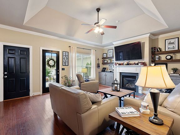 5th image of 612 Patriot Ln