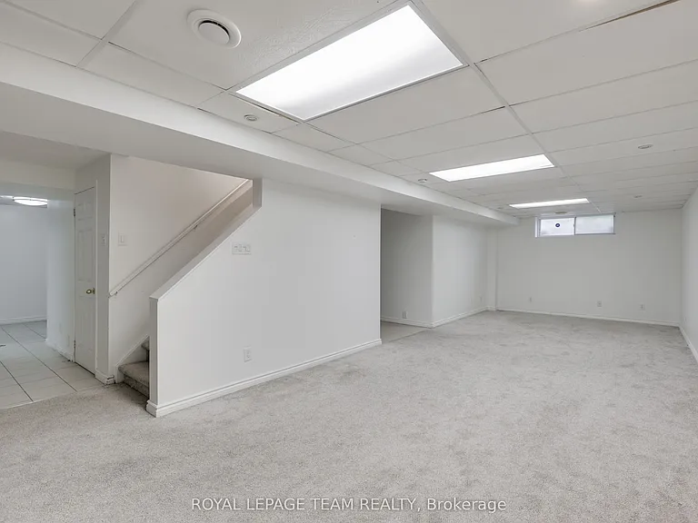 35 Norgold Cres — Photo 42