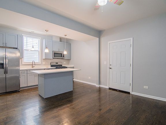 5th image of 1927 N Richmond St #2