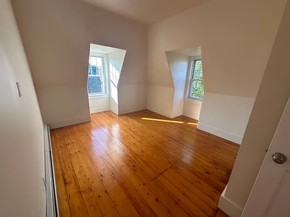 (undisclosed Address), Dorchester, MA 02125
