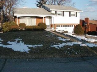 28 Rose Leaf Dr, Scott Twp Sal, PA 15220