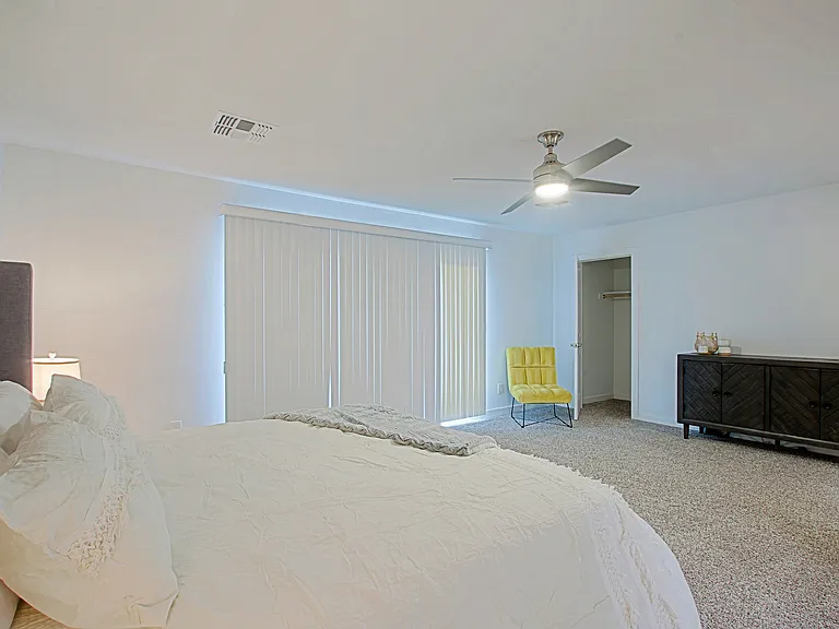 Luxana Apartments — Photo 49