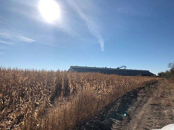 2nd image of 798 N Highway 20