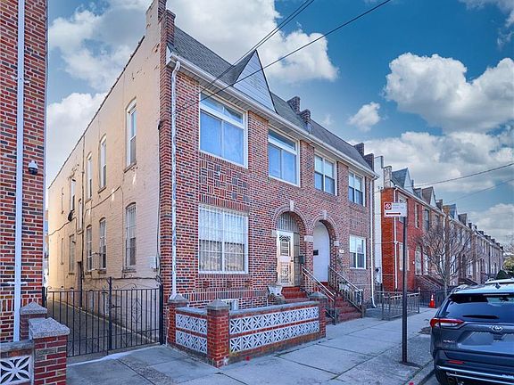 2nd image of 217 Bay 41st St