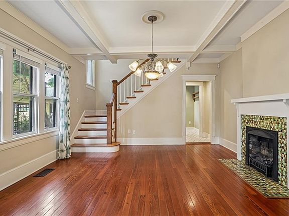 5th image of 875 Taft Pl