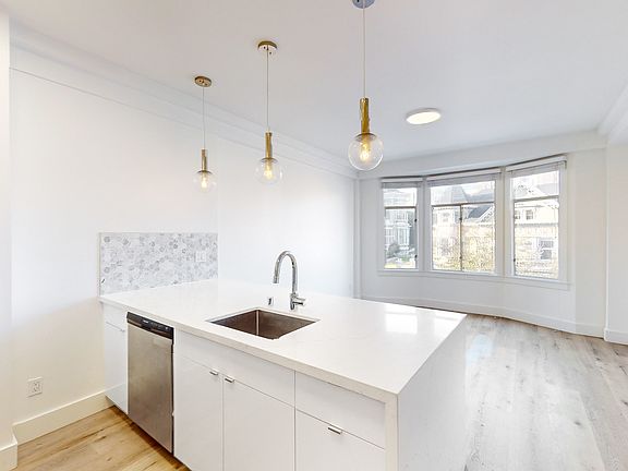 2nd image of 1803 California St #301