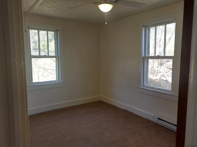 104 Tolbert St — Photo 6
