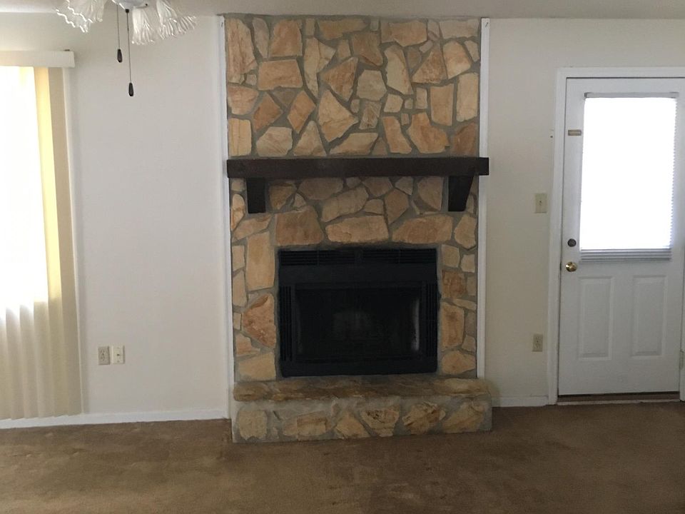 1st image of 406 Park Way Dr