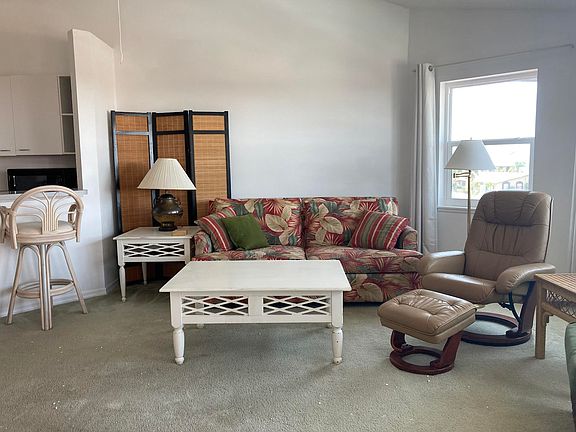 2nd image of 1745 Gulf Blvd Unit 5