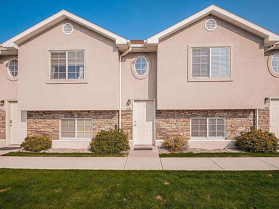 2nd image of 613 Valinda Ln