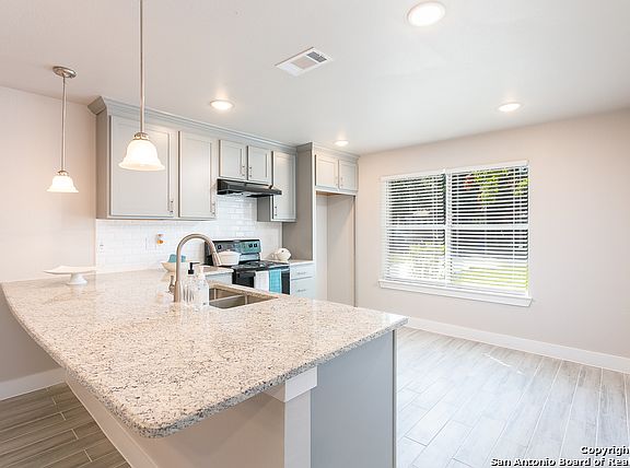 5th image of 4321 Stayman Dr