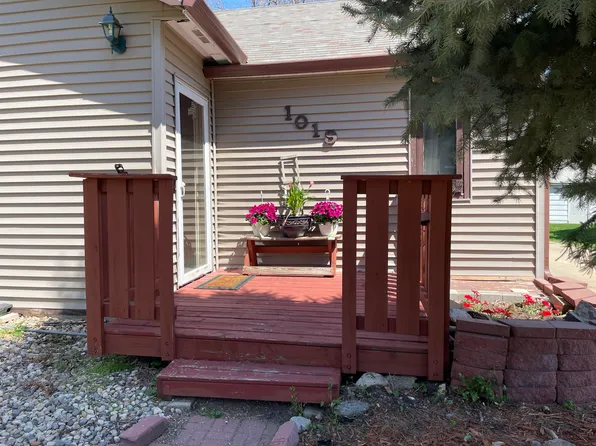 1019 S Lincoln St, Aberdeen, SD 57401