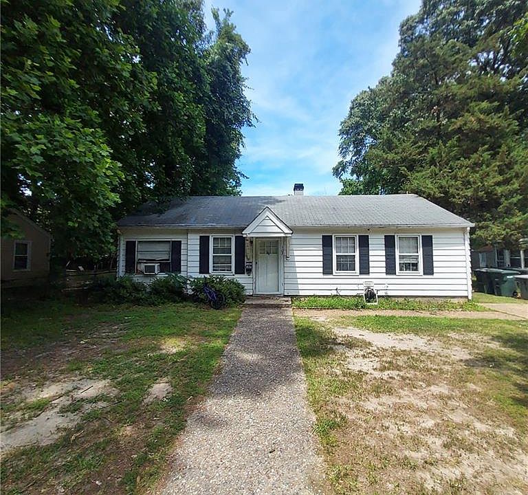 1st image of 107 Rosewood Dr
