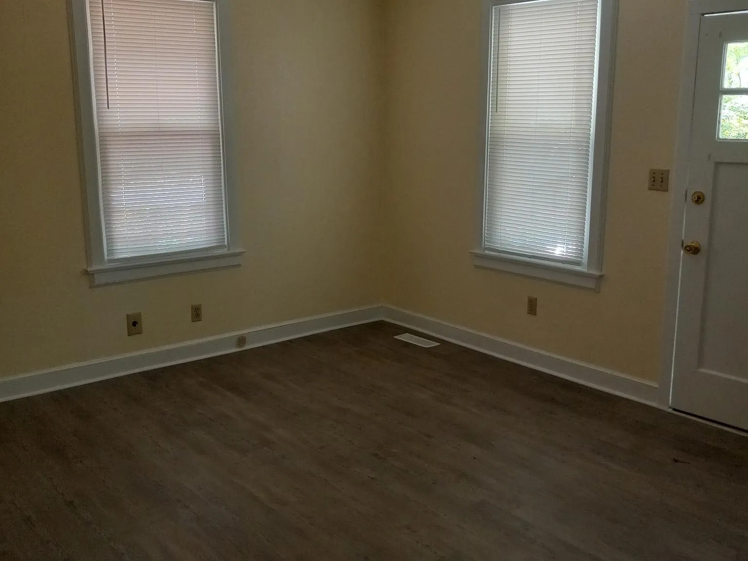 2 bed, 727 sqft, $1,500 — Photo 3