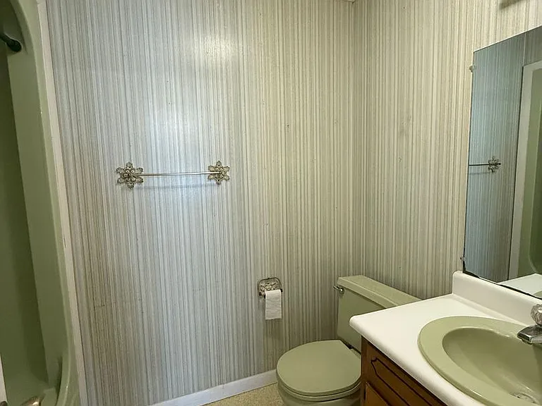 306 Crosby Rd — Photo 10