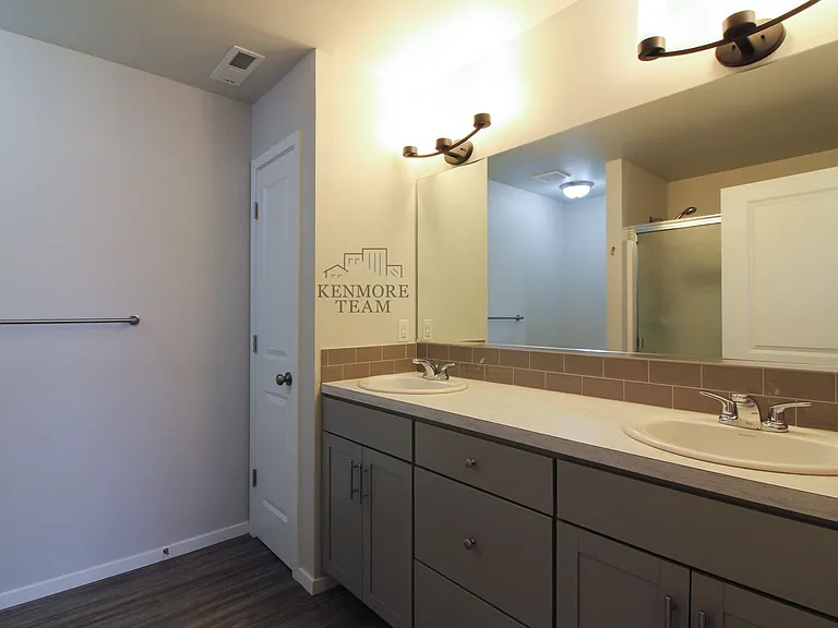 5613 Remington Dr — Photo 9