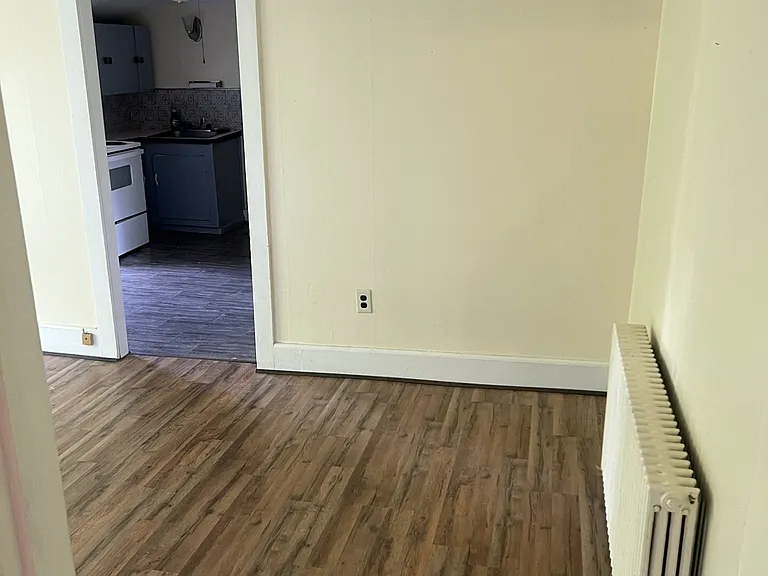 427 Essex St #3 — Photo 5