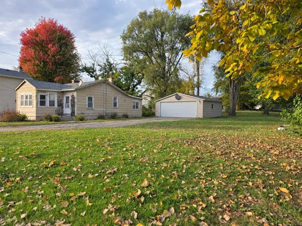 1206 N 3rd Ave E, Newton, IA 50208