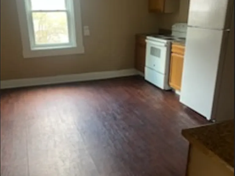 935 Philadelphia St — Photo 3