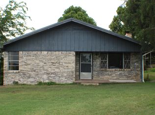 43401 Earls Rd, Howe, OK 74940