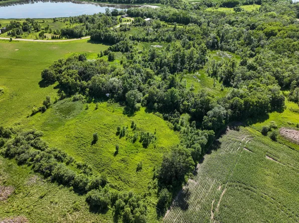 Fahlun Ln, Nelson, MN 56355