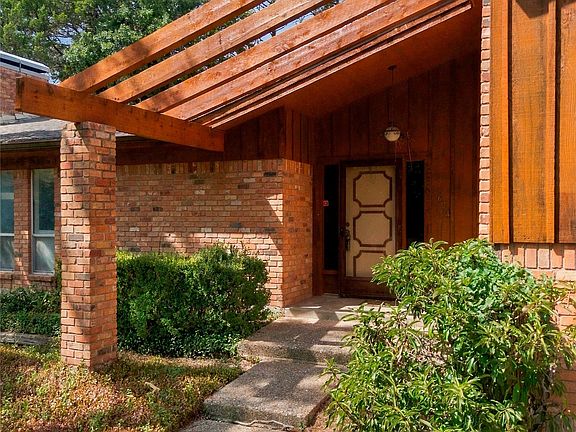 4th image of 2624 Eldridge Ln