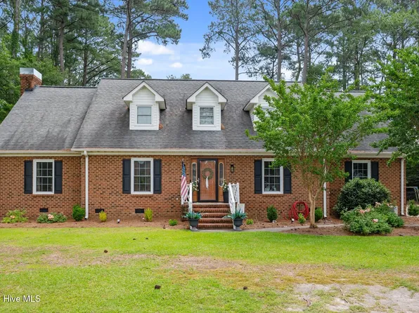 4259 Pinewood Drive, Ayden, NC 28513