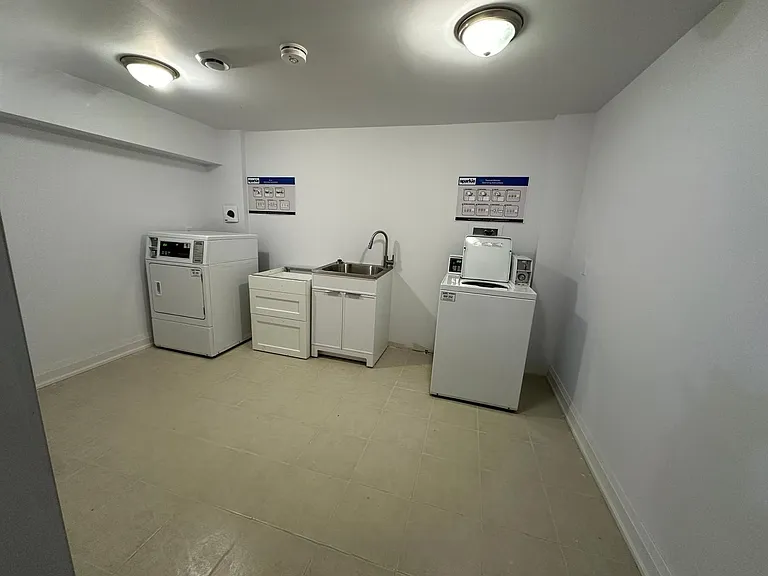 837 King St E #203 — Photo 14