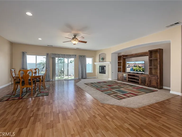64243 Eagle Mountain Ave — Photo 2