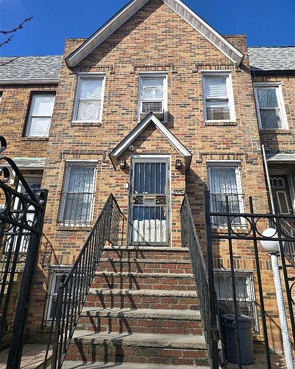 1st image of 680 E 42nd St