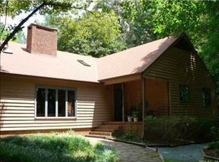 3407 Labrador Ln, Chapel Hill, NC 27516