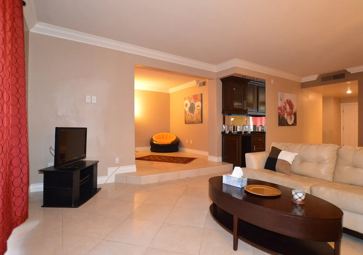 Meridian 2Bdr | 2Bath Luxury Condo w/Den, Valencia floor plan. — Photo 3