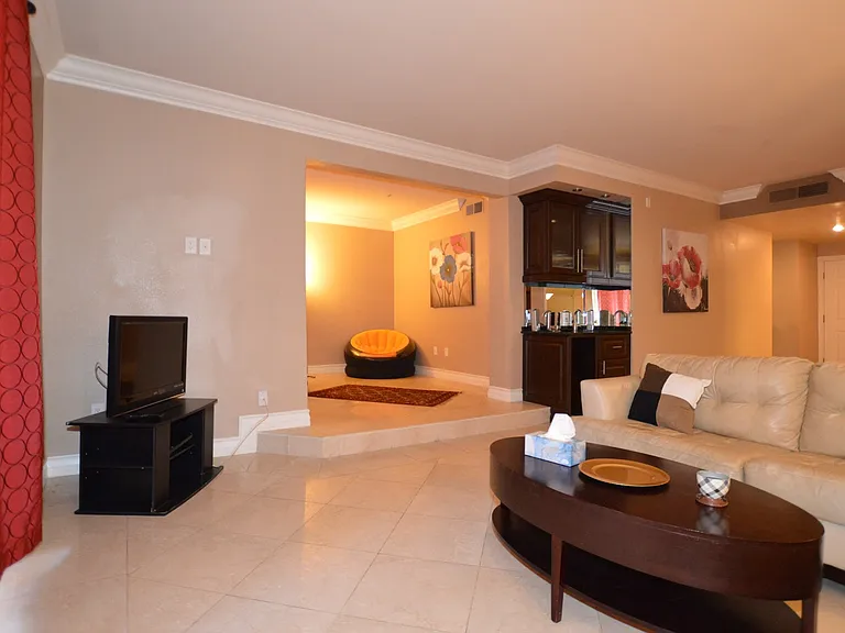 230 E Flamingo Rd #137 — Photo 3