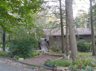 910 Swamp Church Rd, Reinholds, PA 17569