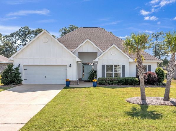 812 Wedgewood Dr