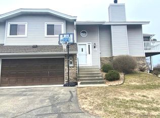 3317 Juliet Dr, Woodbury, MN 55125