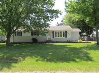 3233 Sunset Dr, Muskegon, MI 49444