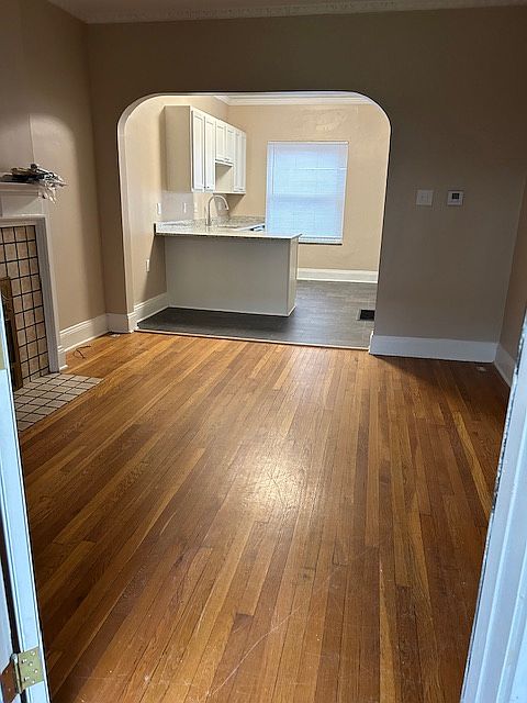 1st image of 2458 N High St APT 6