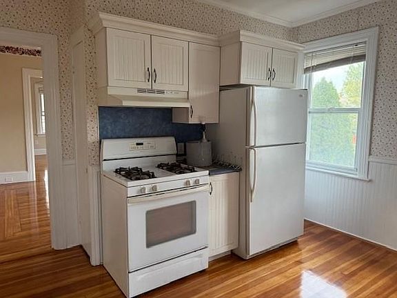 2nd image of 66 Blackamore Ave