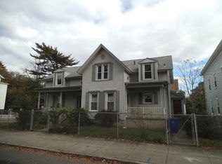173 Grove St, Fall River, MA 02720