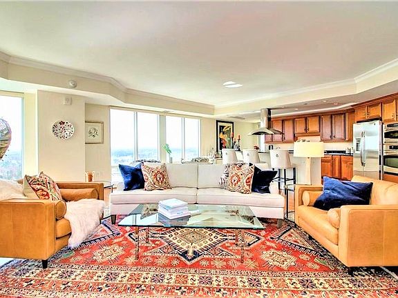 5th image of 4545 Commerce St Unit 2704