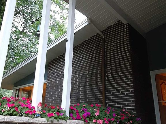 2nd image of 734 Laverne Dr