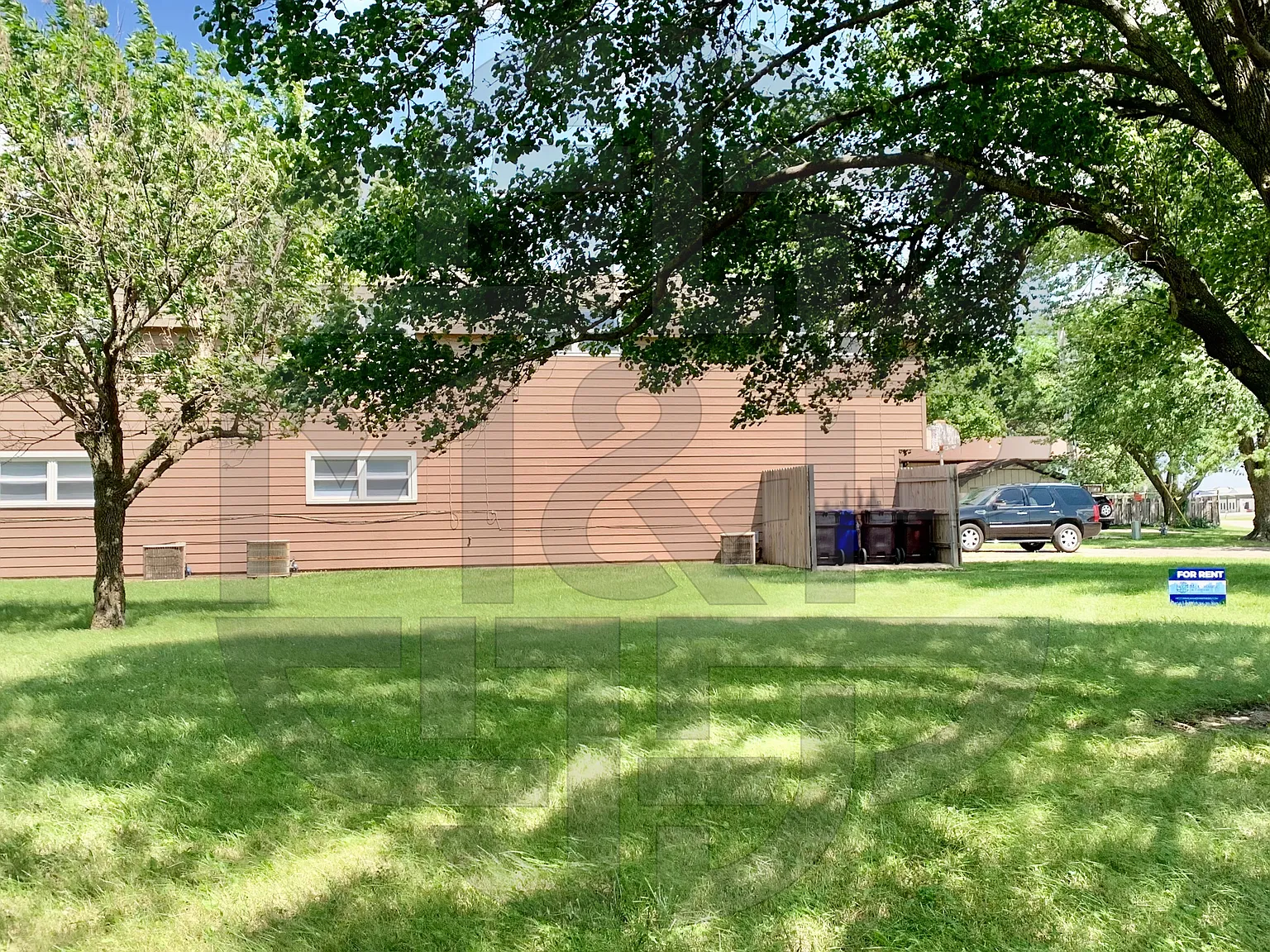Edwards St Triplex — Photo 4