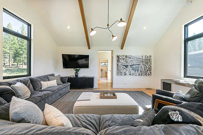 9535 Dunsmuir Way — Photo 33