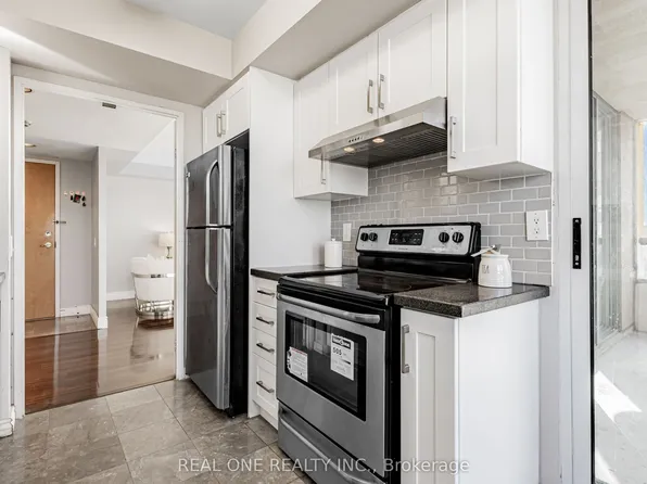 238 Doris Ave #1503, Toronto, ON M2N 6W1