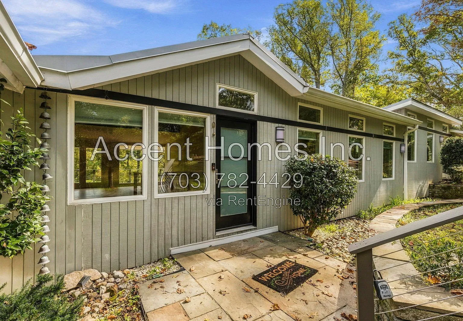 6 bed, 4.0 bath, 4474 sqft, $5,650 — Photo 2